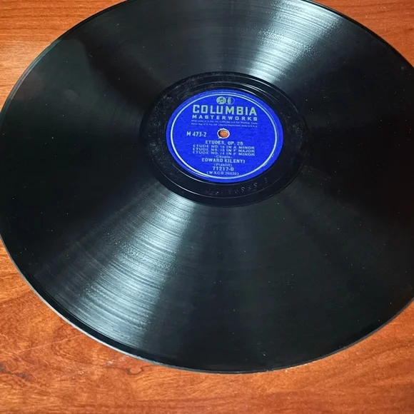Edward Kilenyi performing Chopin's Études, Op. 25. Columbia Records